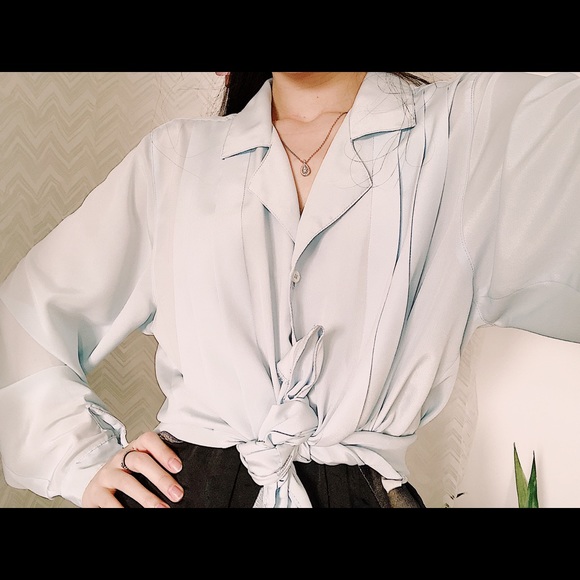 Thrifted blue blouse - Picture 2 of 2